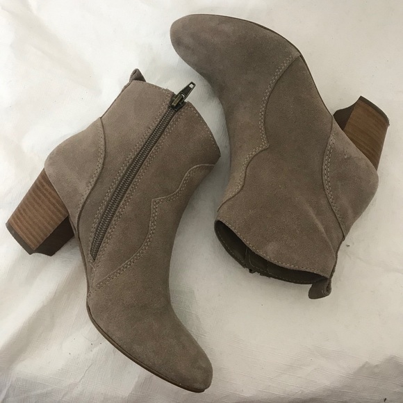 Steve Madden Shoes - Steve Madden Hipster Brown Suede Ankle Boots